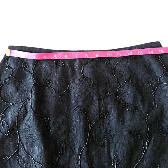 Ann Taylor vintage beaded rose black lace straight skirt with back slit Size 10 - Picture 7 of 7